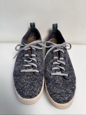Tom's Men's Knit Casual Sneakers in Navy and Gray